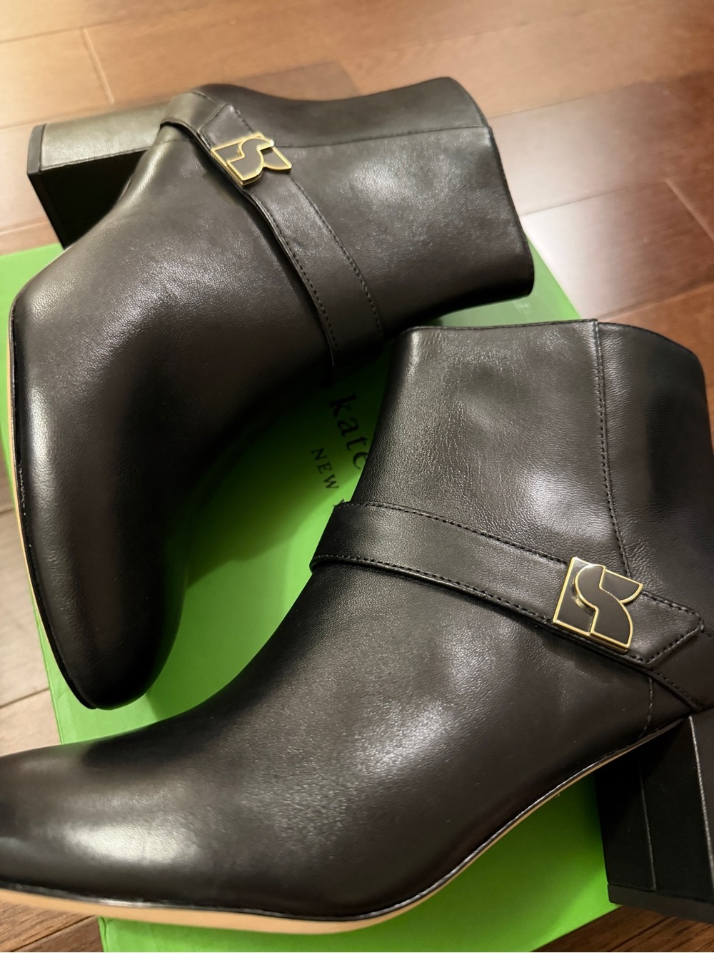 Kate Spade Dakota Zip Black Leather Ankle Boots with Gold Logo Accent Sz 8.5B - Picture 8 of 13